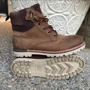 TOMS Men’s Size 7 brown boots